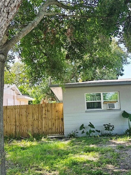 Building Photo - 1300 77th Ave N