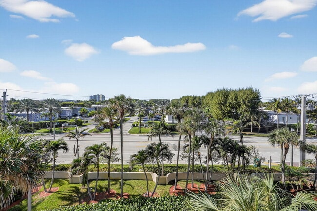 Building Photo - 3400 N Ocean Dr