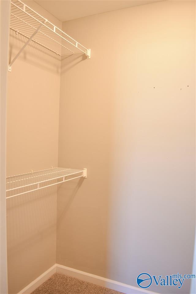 Building Photo - 105 Buttercup Ln