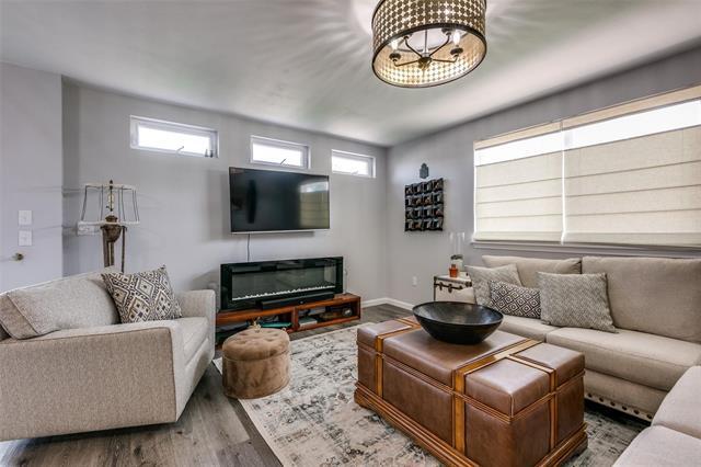 Building Photo - 407 E Broad St