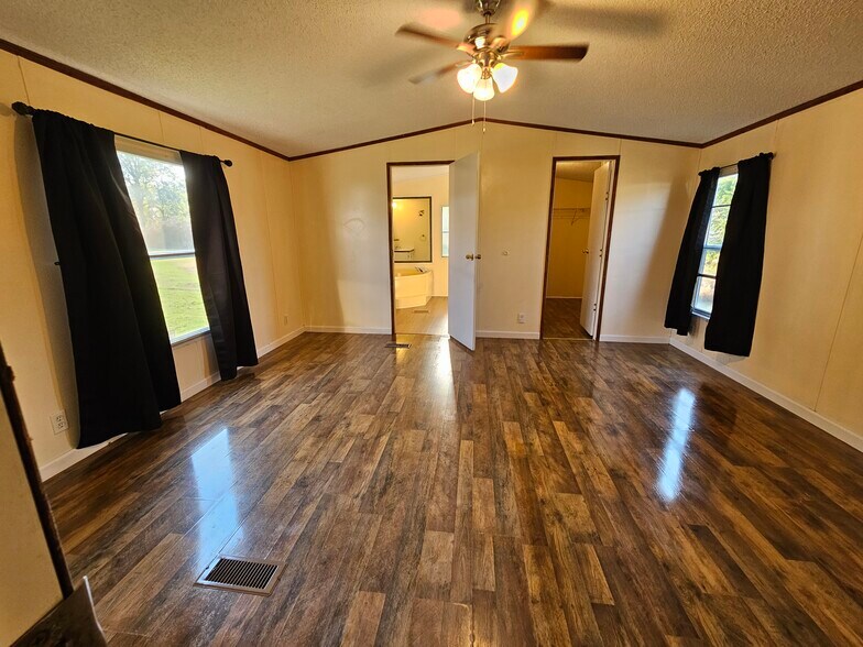 Building Photo - 607 Tater Peeler Rd