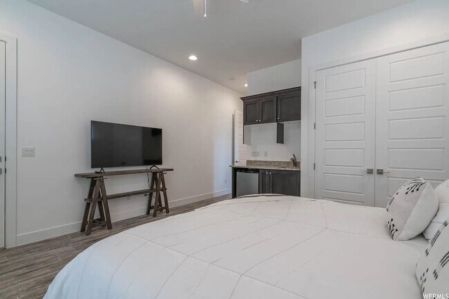 Building Photo - PETS ALLOWED!  Spacious & Modern 3-Bedroom Home for Rent Near Sand Hollow Reservoir