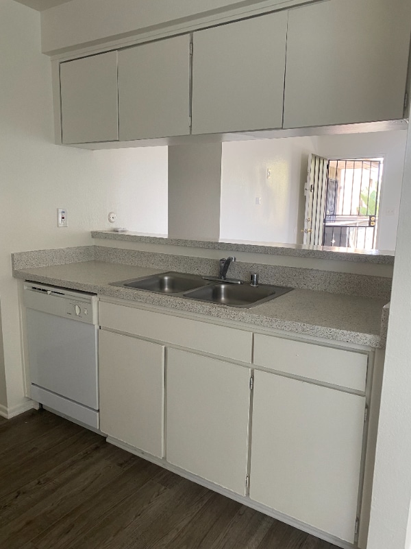 Building Photo - 931 N Highland St