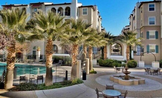 Building Photo - Stunning First level Luxury 2 Bed/2 Bath Condo Close to Everything in Dublin