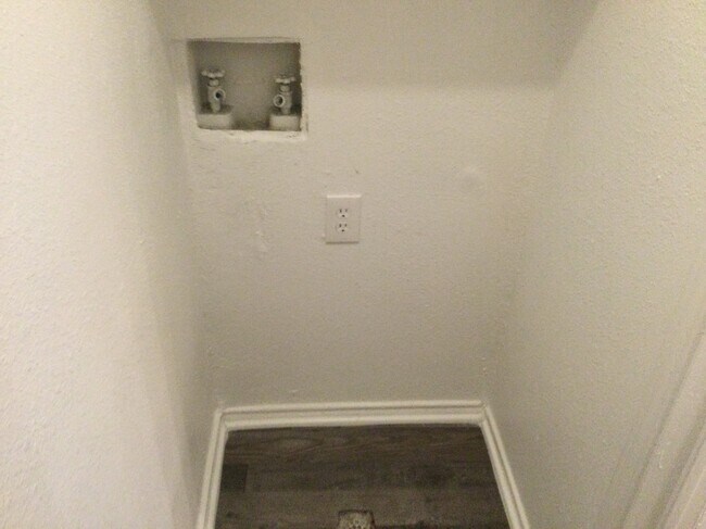 Washer/dryer area - 3209 Norwalk Ave