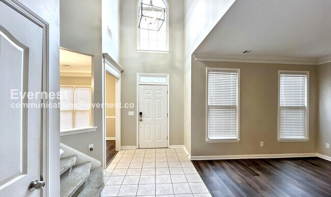 Building Photo - Spacious 4-Bed Home with Garage & Modern Amenities / Pet Friendly / Vouchers Accepted / Available...