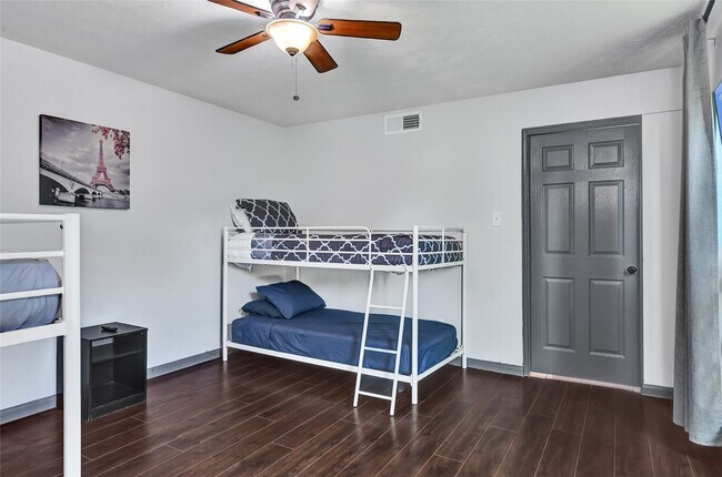 Building Photo - 2311 Chelsea Knoll Ln