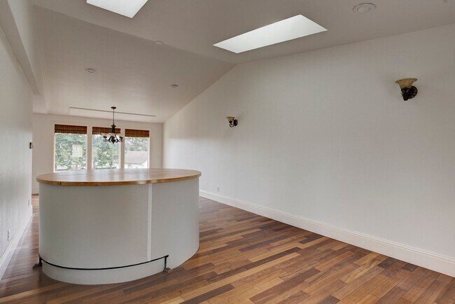 Building Photo - Charming Upper-Level Home with Water View – Walk to Downtown Coupeville