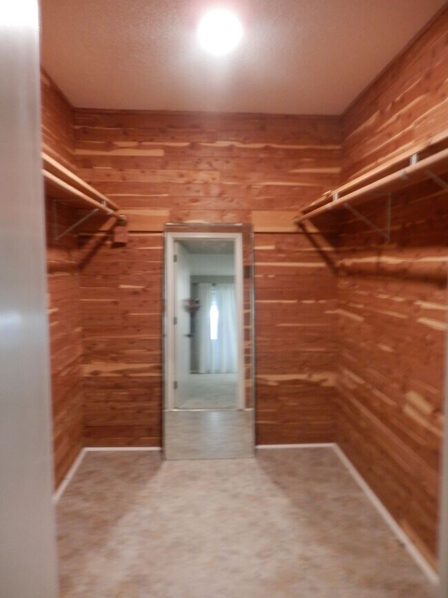 Building Photo - Spectacular 5 Bed 3 Bath With Amazing View Of Number 9 Fairway at CCMO!