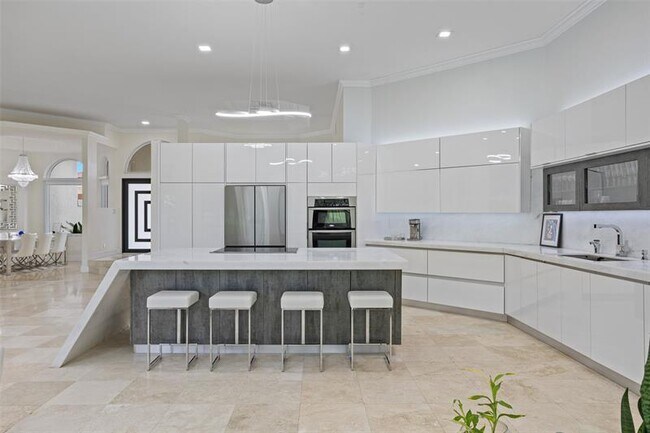 Building Photo - 2534 Golf View Dr