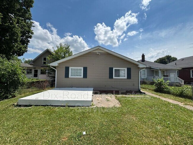 Building Photo - 2013 Sherman Ave