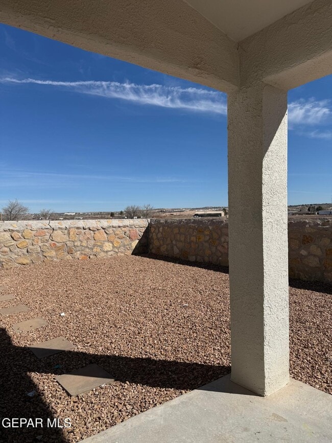 Building Photo - 11565 Leonor Duran St