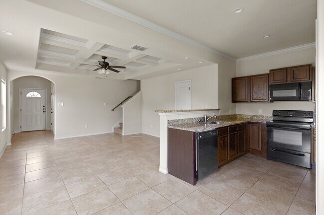 Building Photo - 6615 Arancione Ave