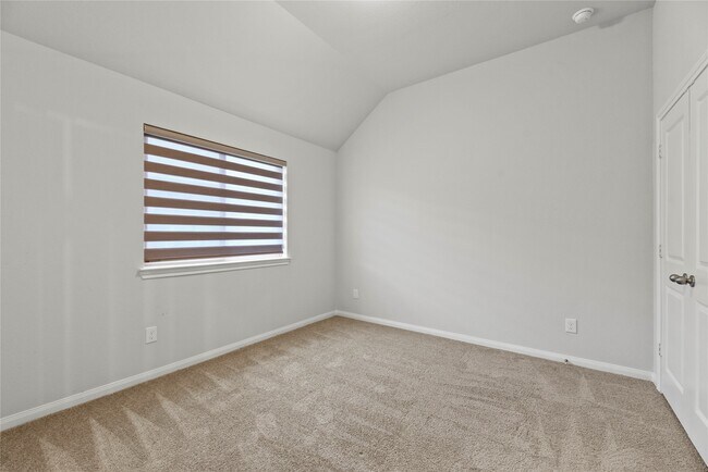 Building Photo - 839 Sarasota Shore Dr