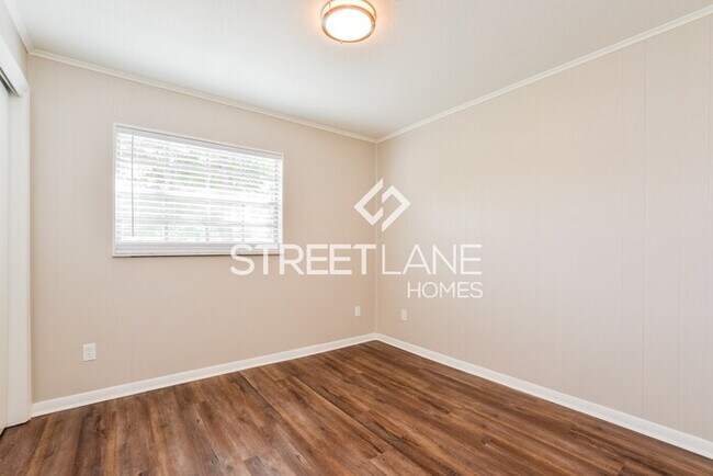 Building Photo - NOW OFFERING FIRST 2 FULL MONTH FREE OR A ...