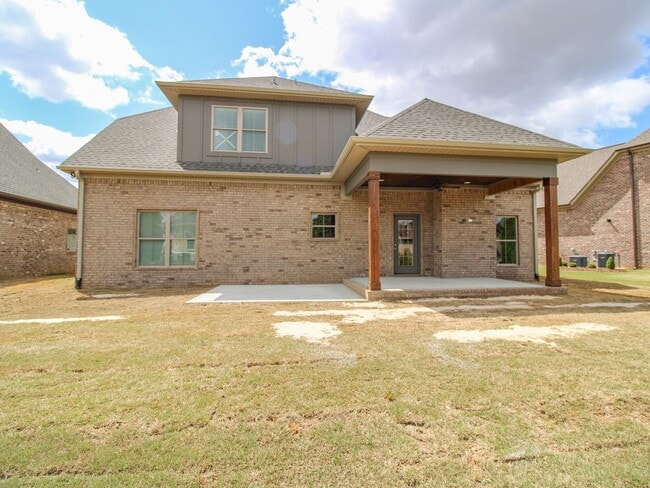 Building Photo - Fabulous Home in Canebrake