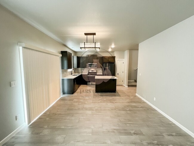 Building Photo - Beautiful Open Floor Plan Home in Dallas -...