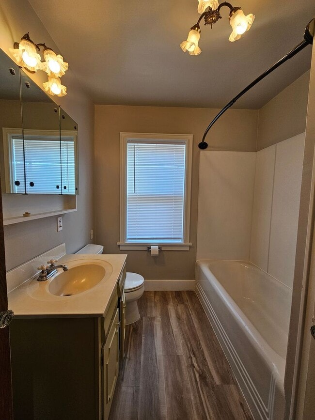 Building Photo - 4 BED | 2.5 BATH | DOUBLE GARAGE | WEST RAPID | FURNISHED