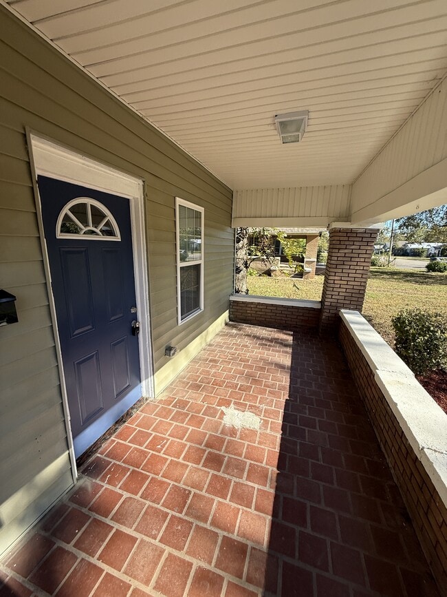 Building Photo - 1508 Alabama Ave SW