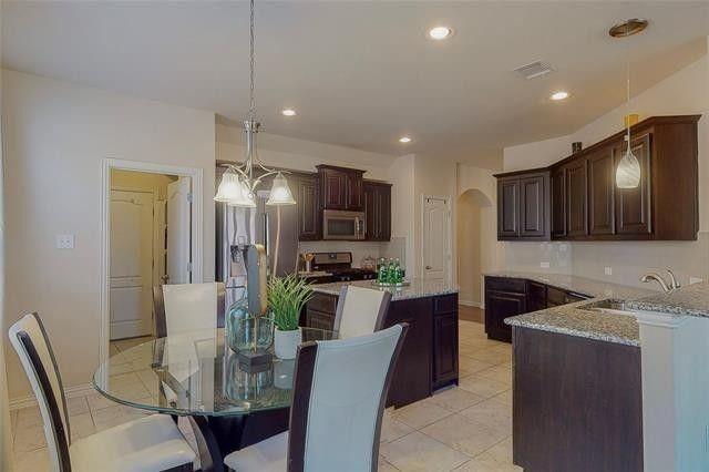 Building Photo - 3929 Muscadine Dr