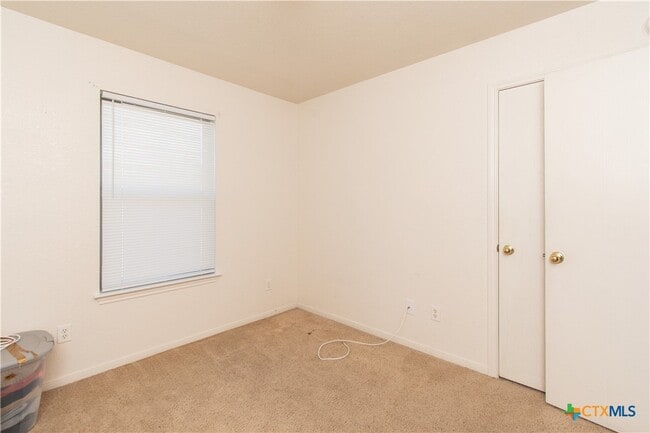 Building Photo - 609 Bermuda St