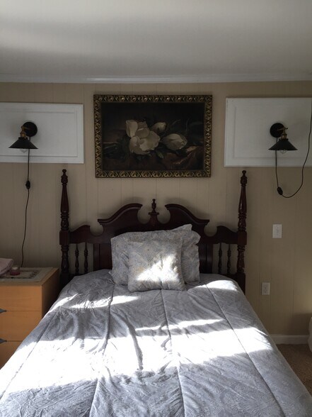 Fullsize bd. - 1014 Sailclub Rd
