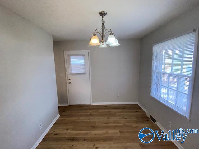 Building Photo - 706 Larry Dr