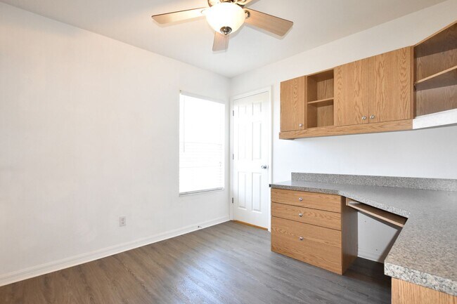 Building Photo - 9892 SW 95th Pl