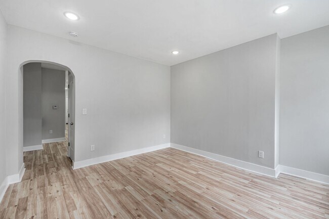 Building Photo - Beautifully Renovated 3 Bed/3.5 Bath Home in the Heart of Lawrenceville -  Available July!