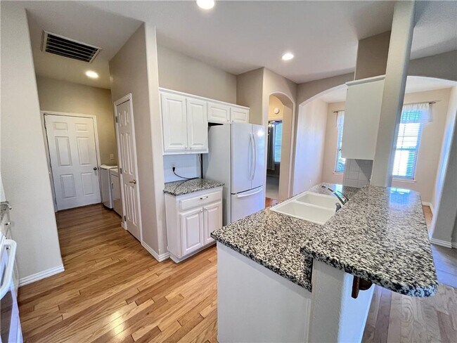 Building Photo - 28 Highland Pkwy