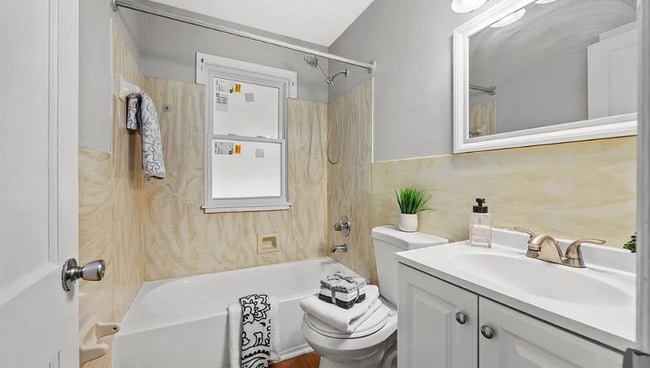 Building Photo - 353 St Sebastian Ln