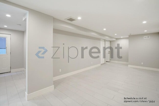 Building Photo - 54 Marston Ave