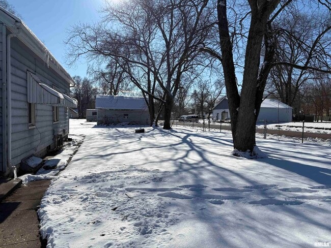 Building Photo - 2916 W Meidroth St