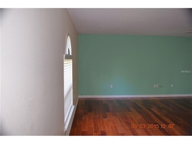 Building Photo - Nice 5 Bedroom 3 Bath Home