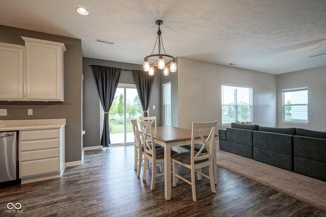 Building Photo - 16179 Larimar Dr