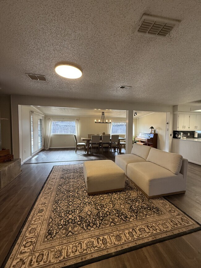 Building Photo - 2709 57th St