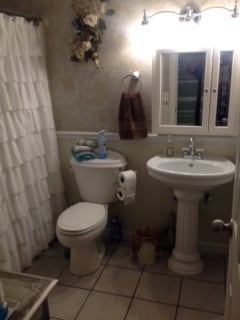 One of the full baths. - 6211 SW STATE ROAD 47