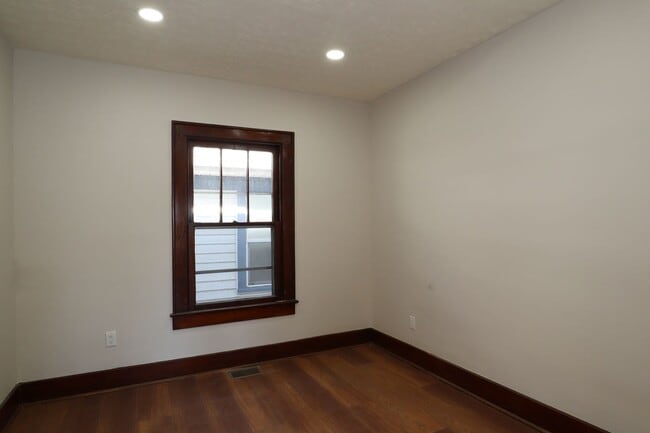 Building Photo - Newly Updated 3 Bedroom Home!