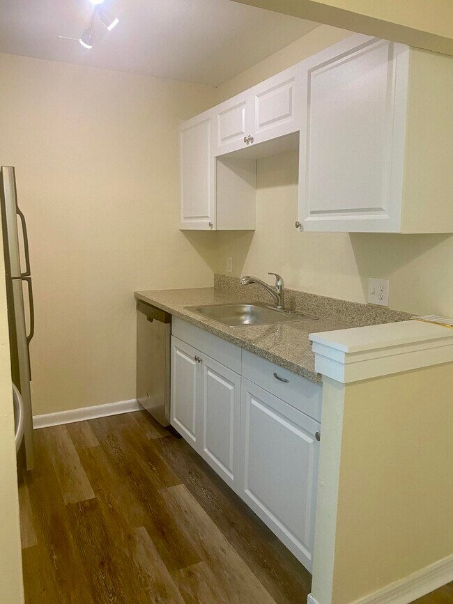 Building Photo - 1500 N Congress Ave