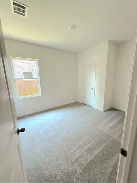 Building Photo - 1238 Herring Dr