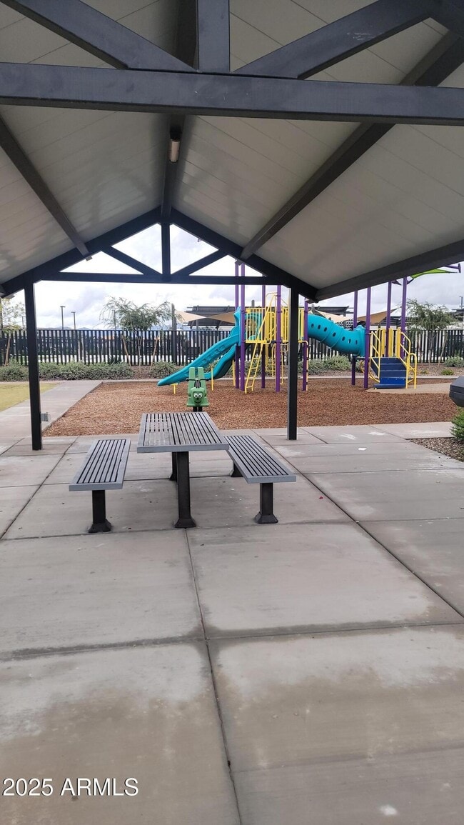 Building Photo - 15588 W Williams St