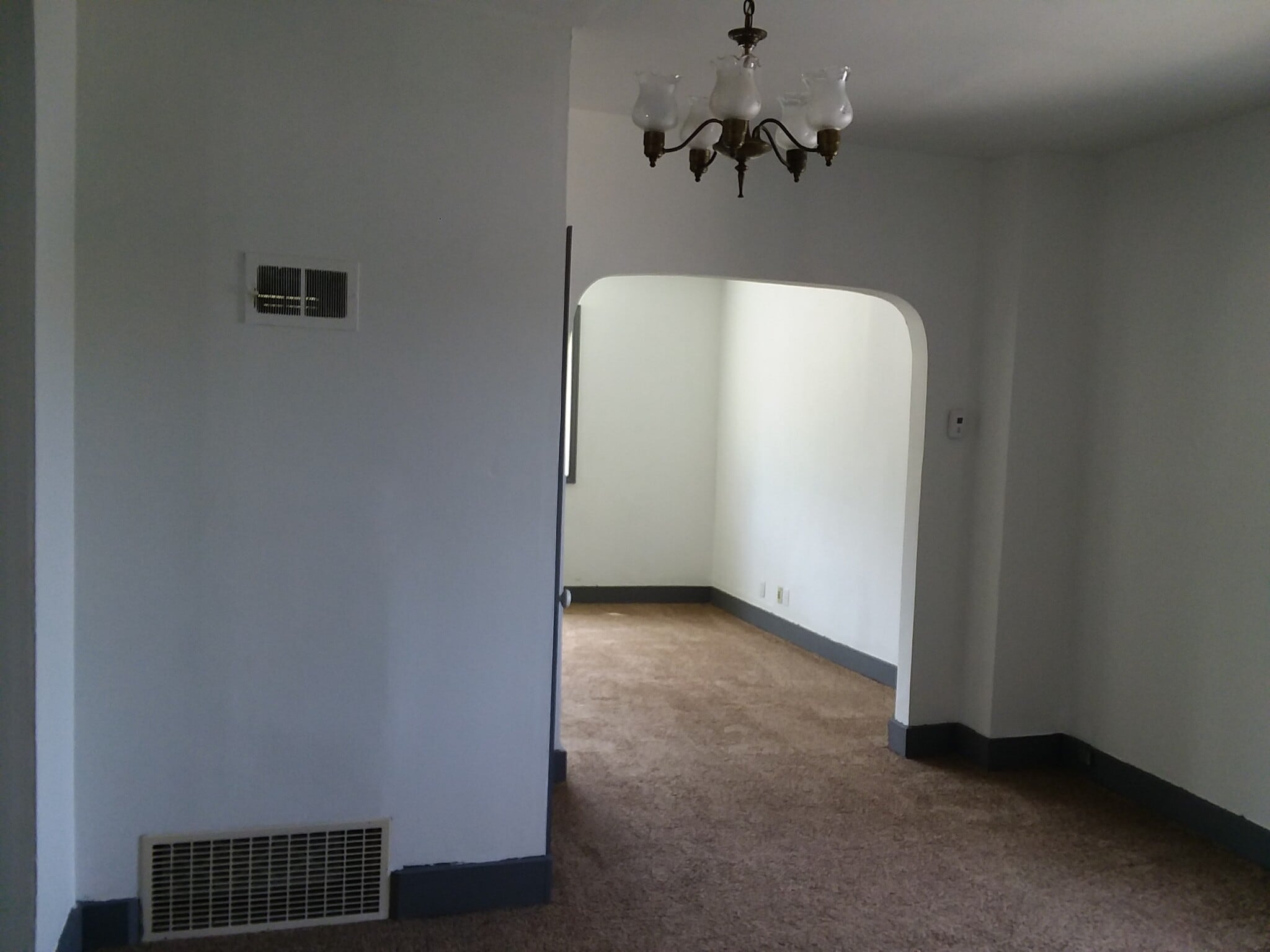 Sitting Room - 221 Bridge St
