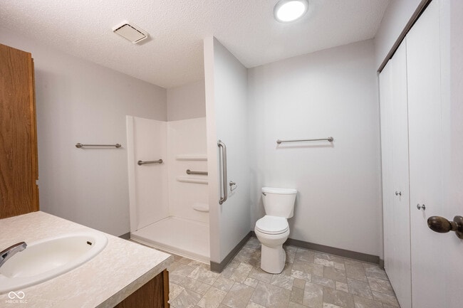 Building Photo - 216 Progress Rd