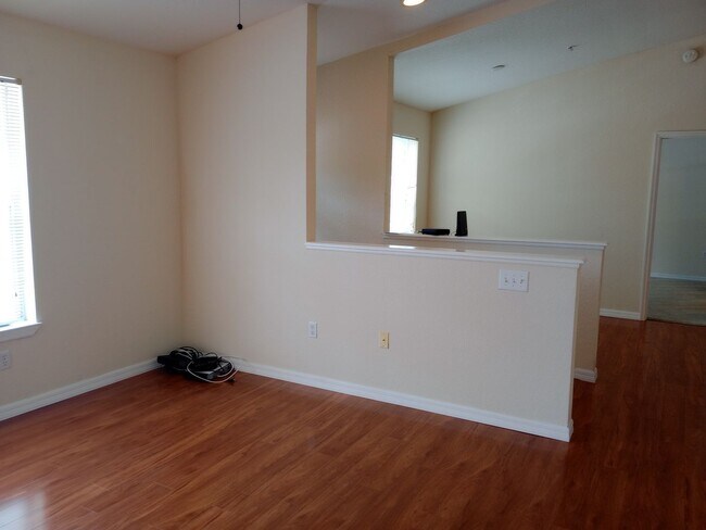Building Photo - 821 Grand Regency Pointe