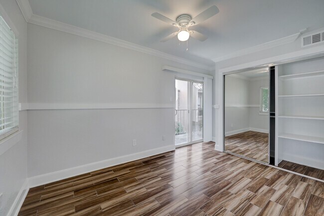 Building Photo - 1115 Augusta Dr