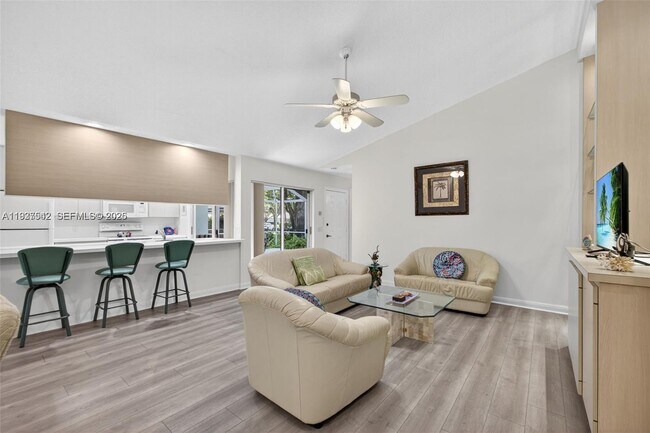 Building Photo - 7102 Geminata Oak Ct