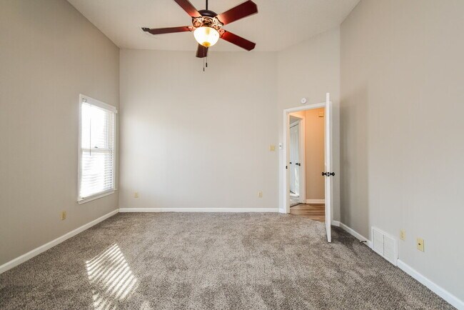 Building Photo - 1562 Appling Wood Cove N
