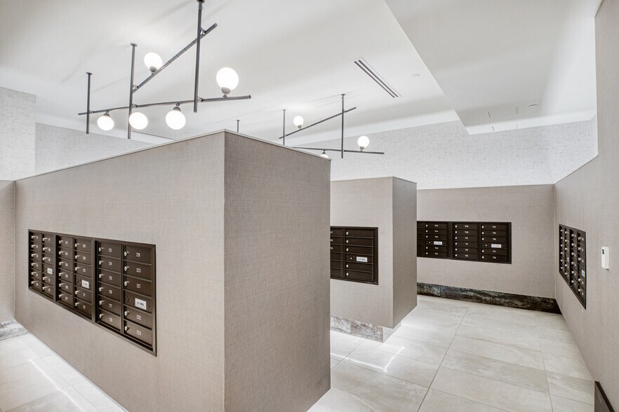 Building Photo - 99 E Dedham St