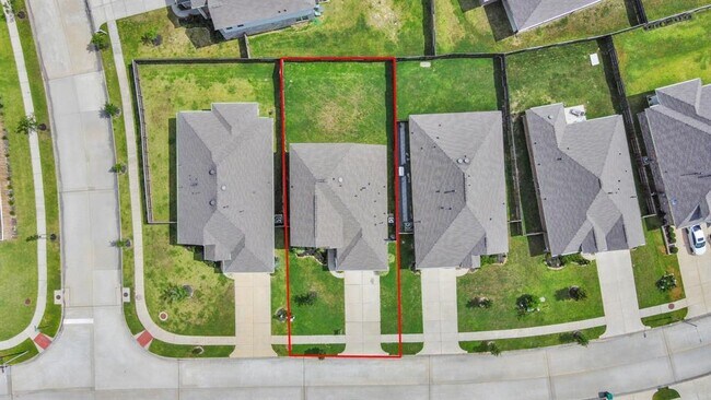 Building Photo - 24063 Hawthorn Lks Dr