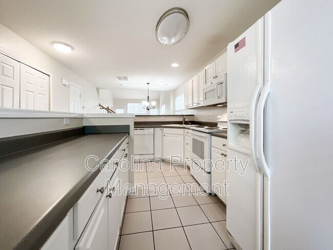 Building Photo - 217 Arlington Downs Blvd